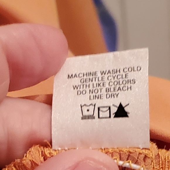 ❗️Sale❗️Krisa Side Tie Top - Picture 6 of 7